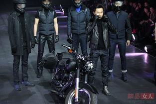 国产机车耍酷视频,耍酷视频展现中国机车魅力